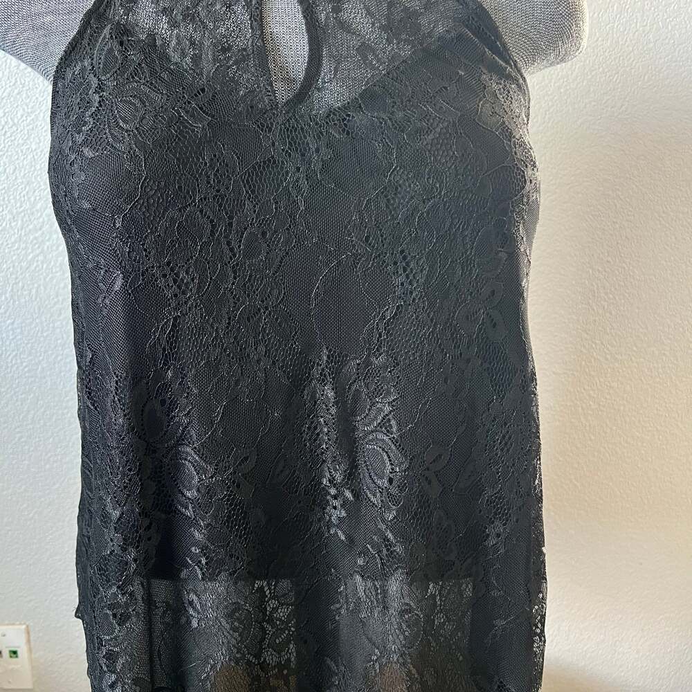 torrid black lace halter top size 1(xl)